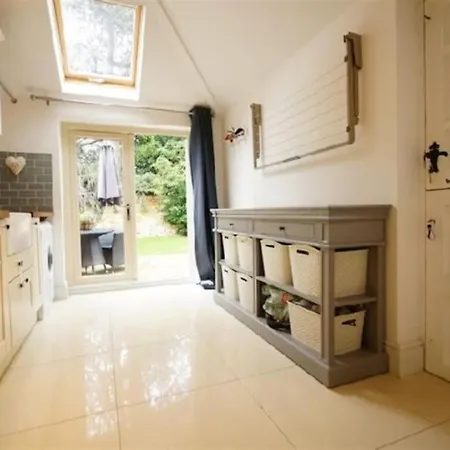 3 Bed Home Near Cathedral Lincoln Exterior photo