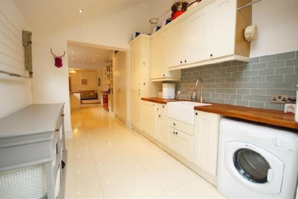 Holiday home 3 Bed Near Cathedral